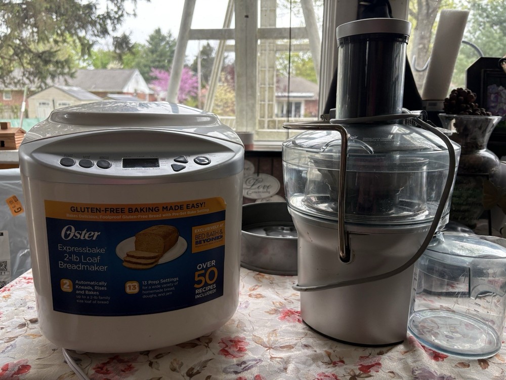 Oster Expressbake 2-lb Bread Machine White LCD Display 13 Settings Non-Stick