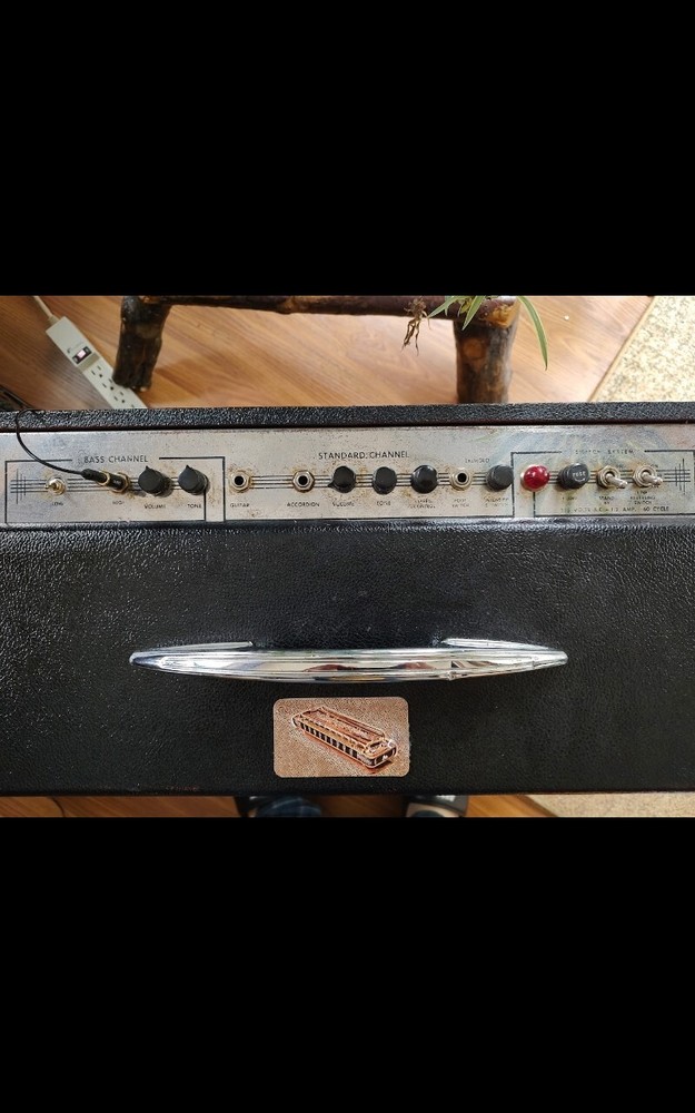 Airline Model 62 Tube Amplifier