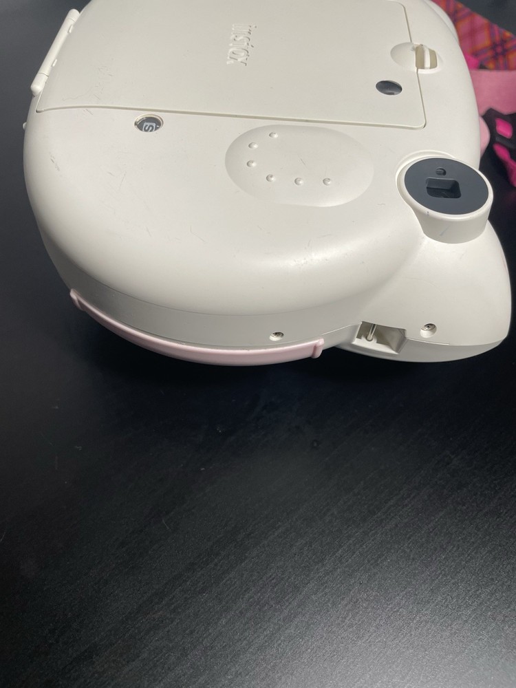 FUJIFILM Hello Kitty Instax Mini Instant Camera Pink (CLEAN & WORKING!) (FedEx)