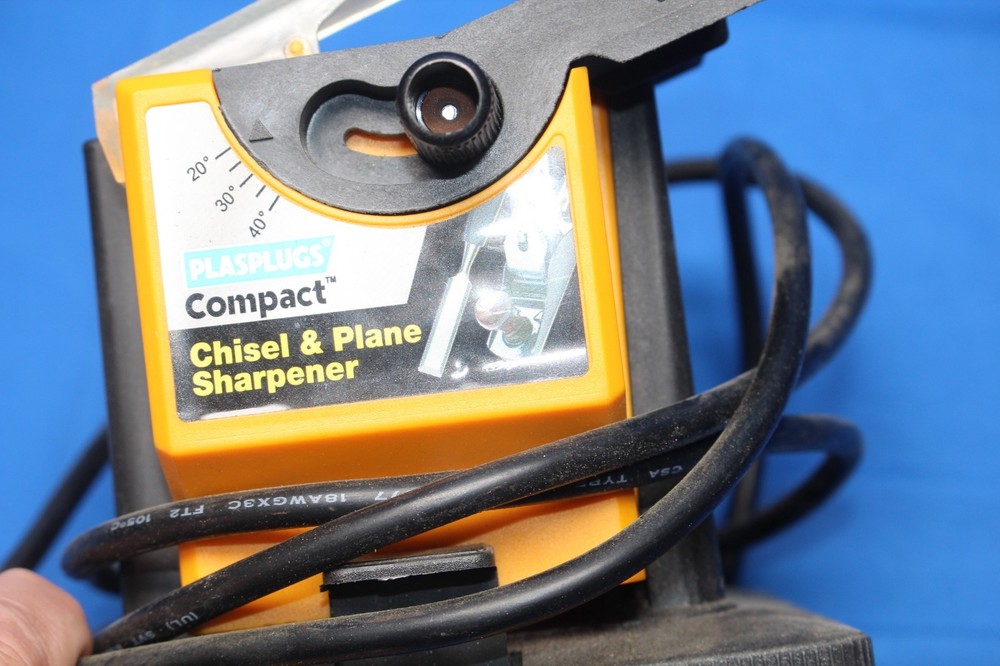 Plasplugs Compact Knife Sharpener