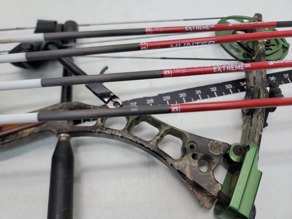 Bear Archery The Truth RH Compound Bow 28" 45lbs Draw