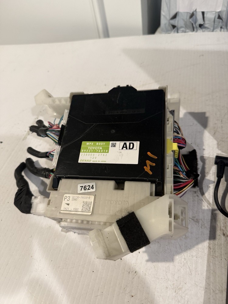 2011–2014 LEXUS CT200H MULTIPLEX NETWORK CONTROL ECM OEM 89221-76010