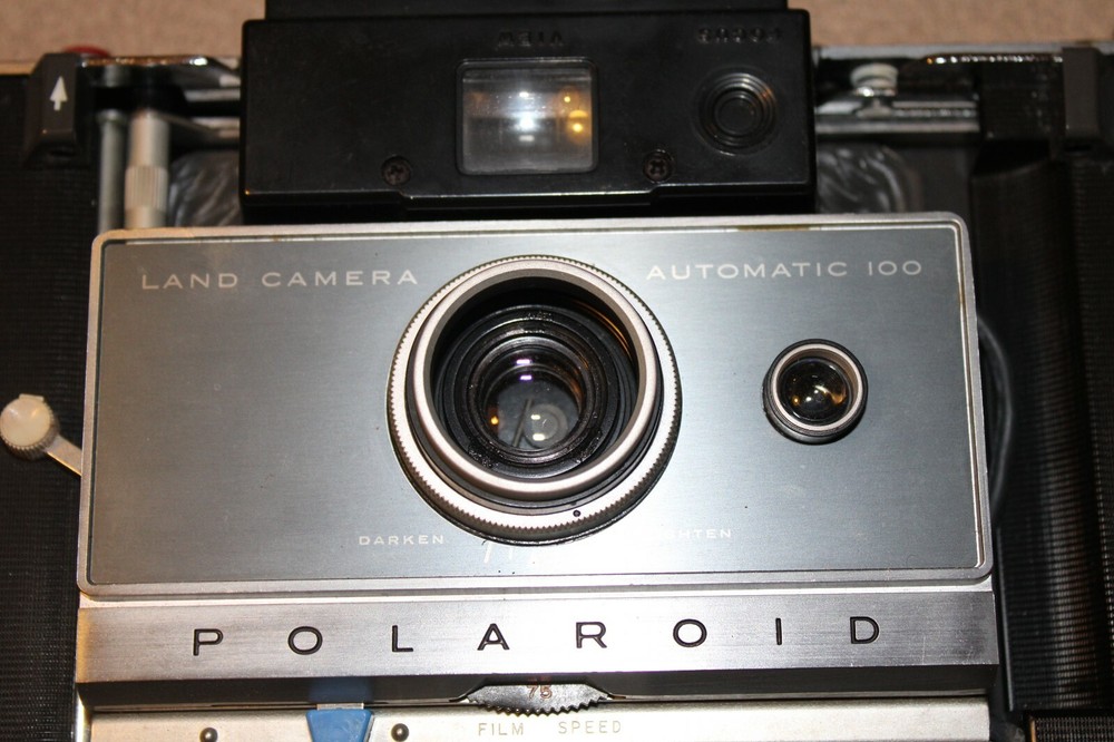 Vintage Polaroid Automatic 100 Land Camera