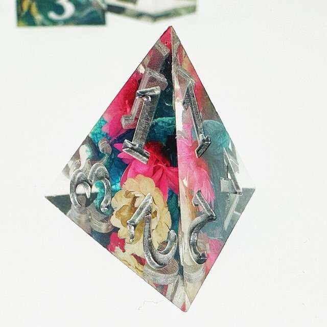 Sage's Spring Florets Sharp Edge Resin Dice Set