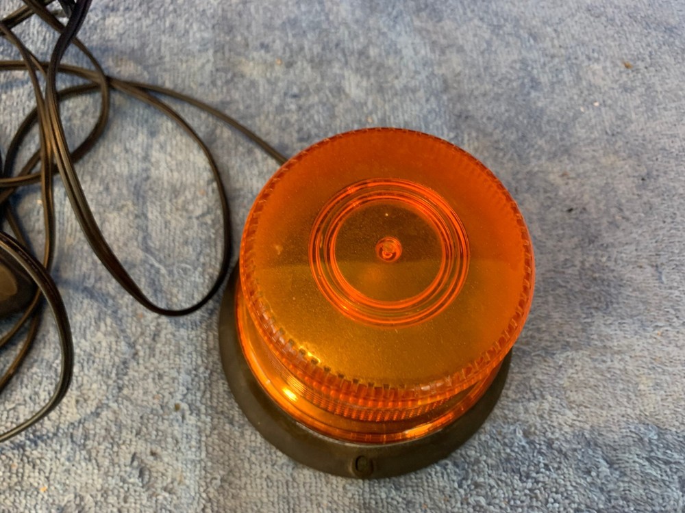Ecco 6410-MG Strobe Beacon Amber VDC Light