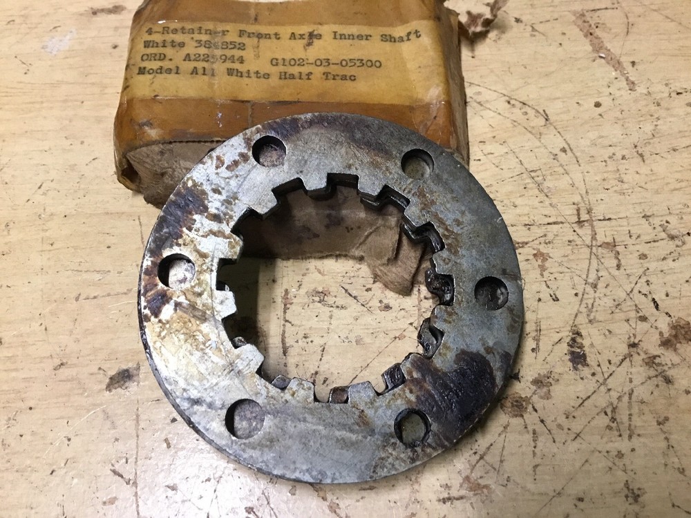 Halftrack Retainer, Front Axle Inner Shaft