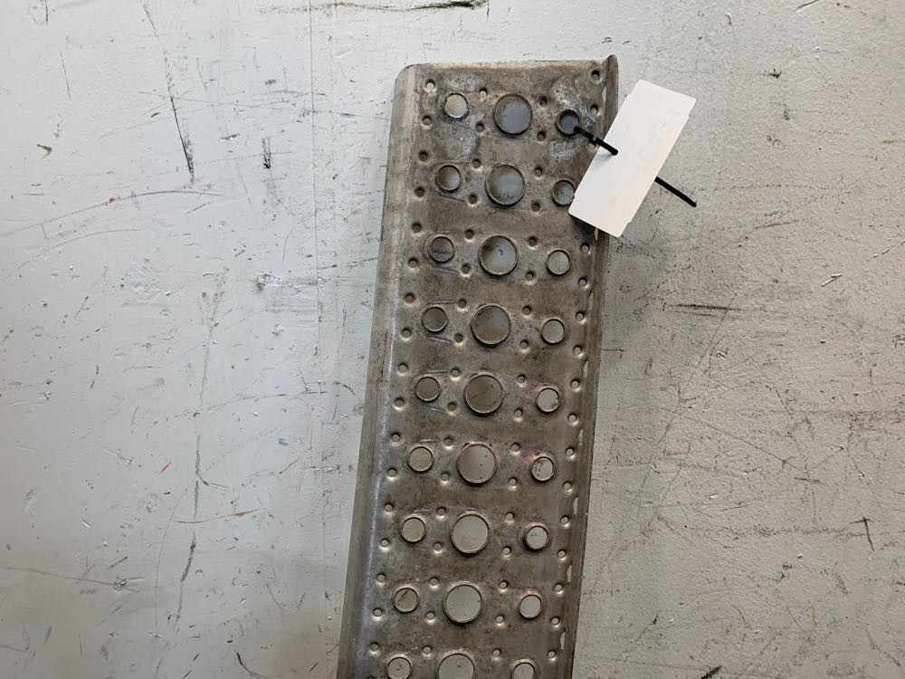 Kenworth T660 Step (723-10491)