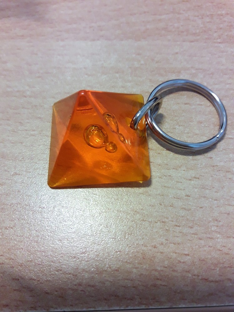 ORANGE PYRAMID Shaped Plastic Keychain Gadget Clear