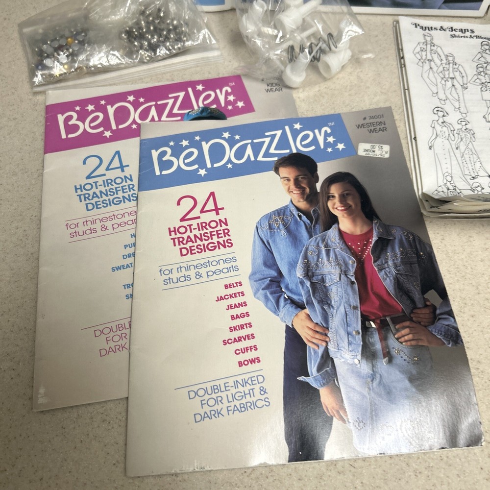 BeDazzler Rhinestone & Stud Setting Machine Kit W/Patterns Vintage 2 Books & 💎