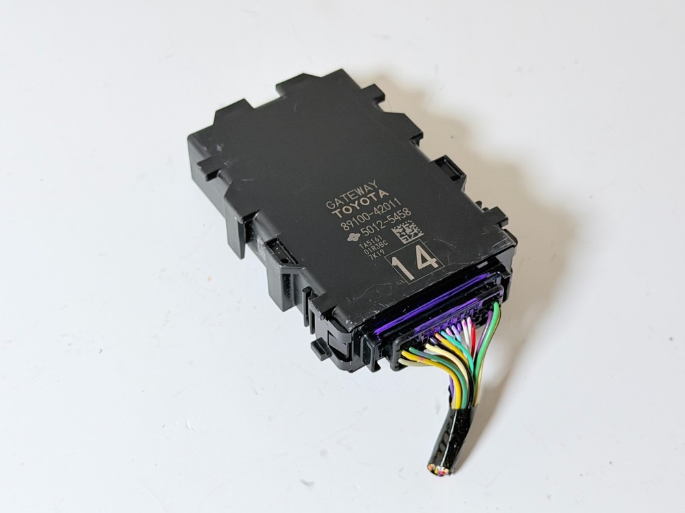2018 TOYOTA RAV4 GATEWAY CONTROL MODULE | OEM 89100-42011
