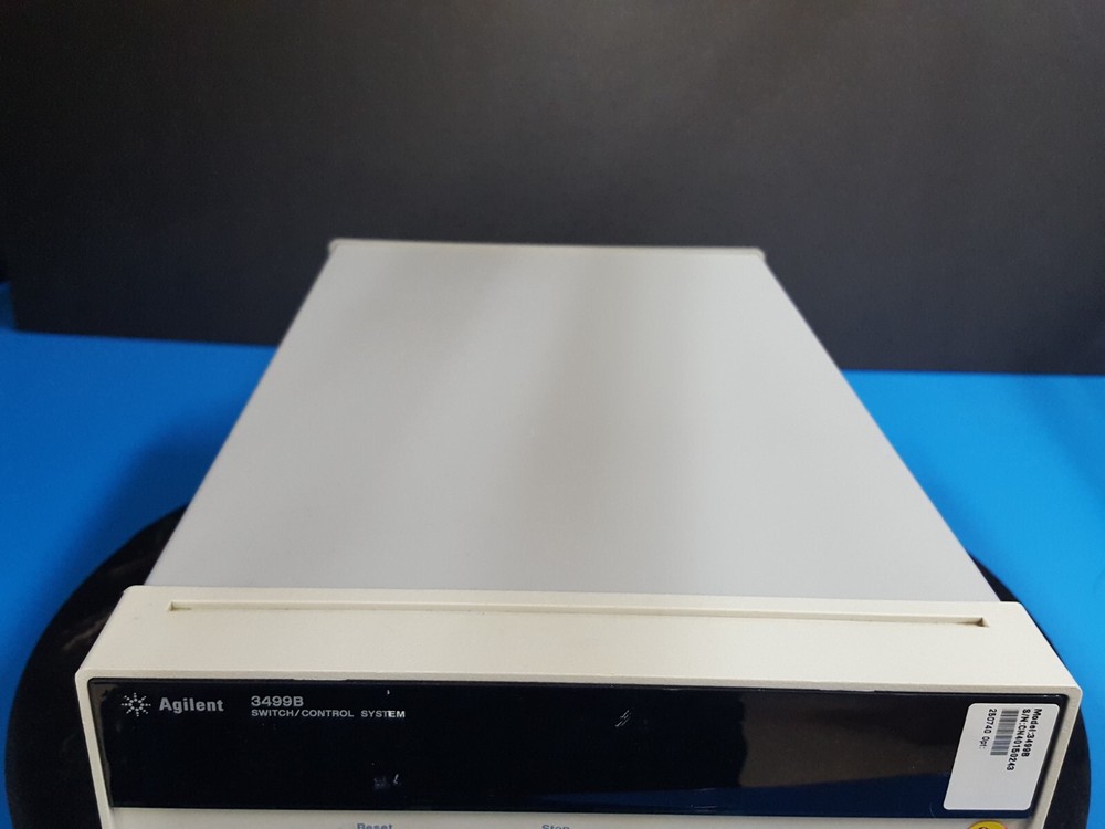 Agilent 3499B: Switch / Control System Main Frame (0243)