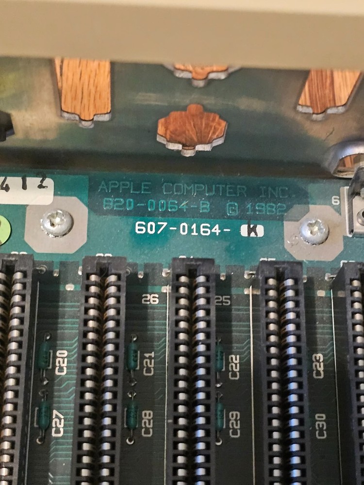 Vintage APPLE IIe A2S2064 Desktop Computer Clean - Tech Special Powers Beeps