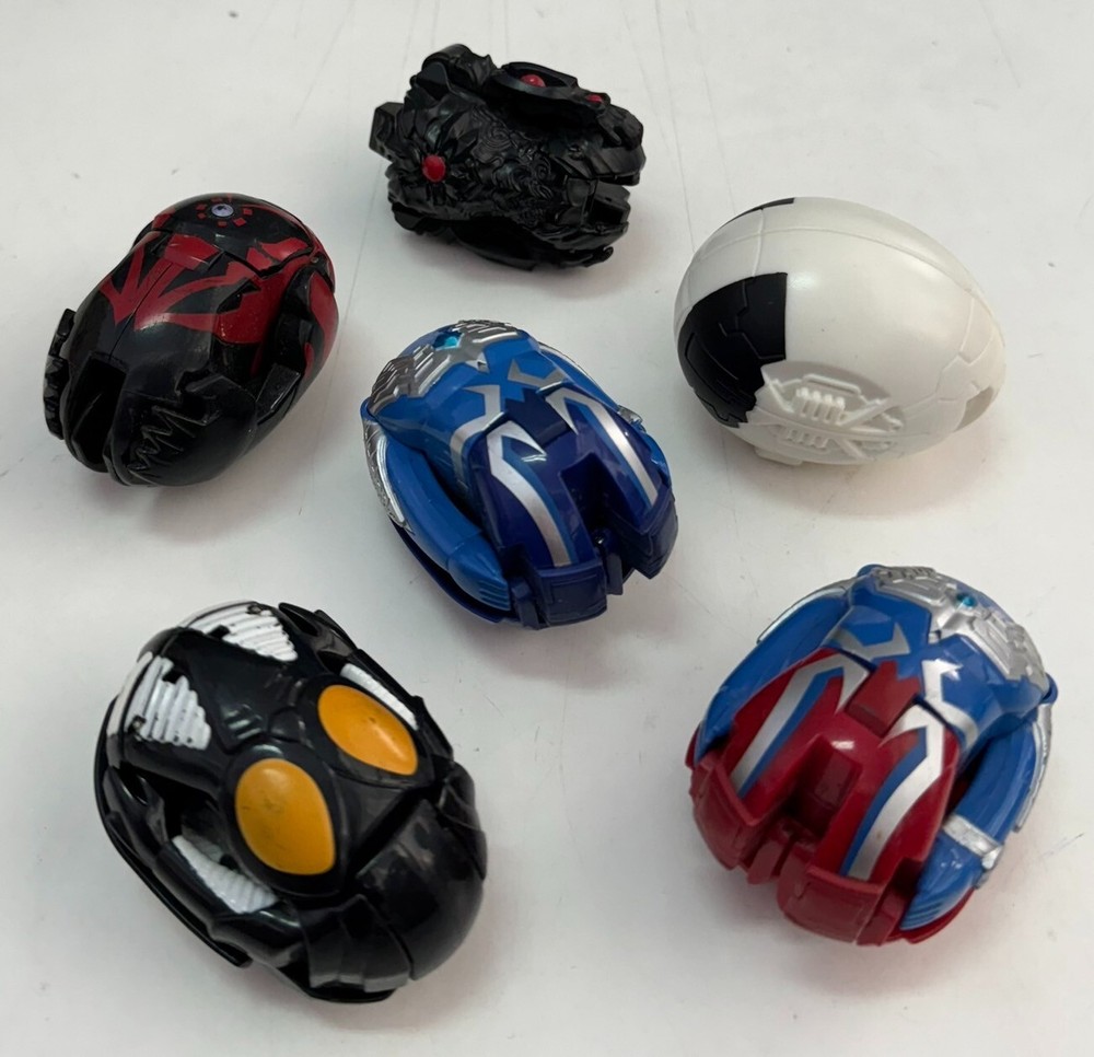 BANDAI Ultraman Ultra Egg Action Figures