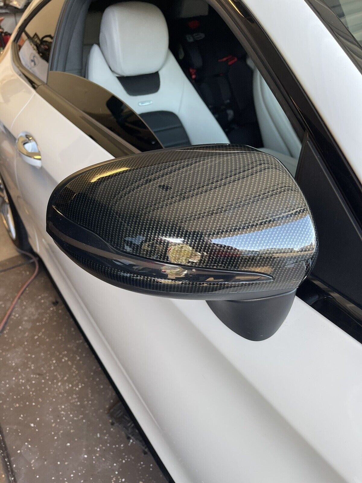 Ultra Gloss 9D PET Liner Black Carbon Fiber Vinyl Wrap Air Release Bubble Free