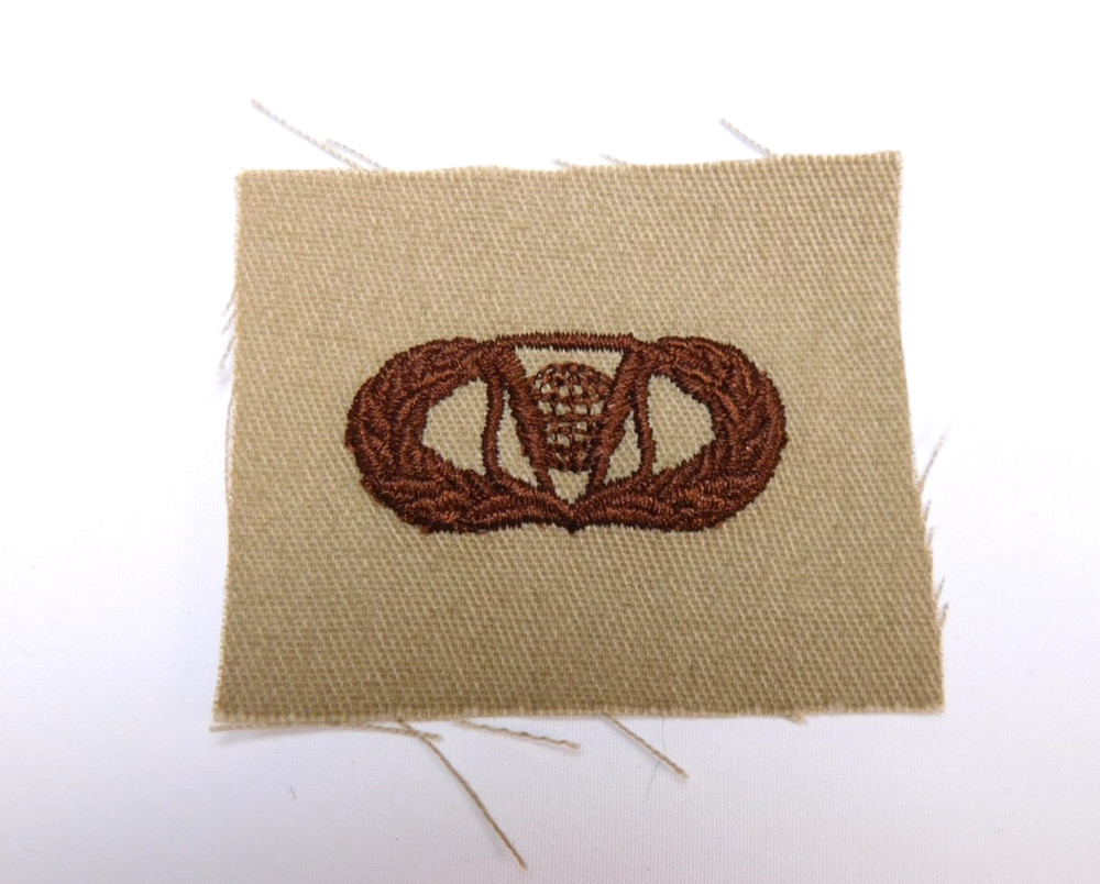 US Air Force USAF Basic Command & Control Badge Desert Tan DCU Patch Sew-On