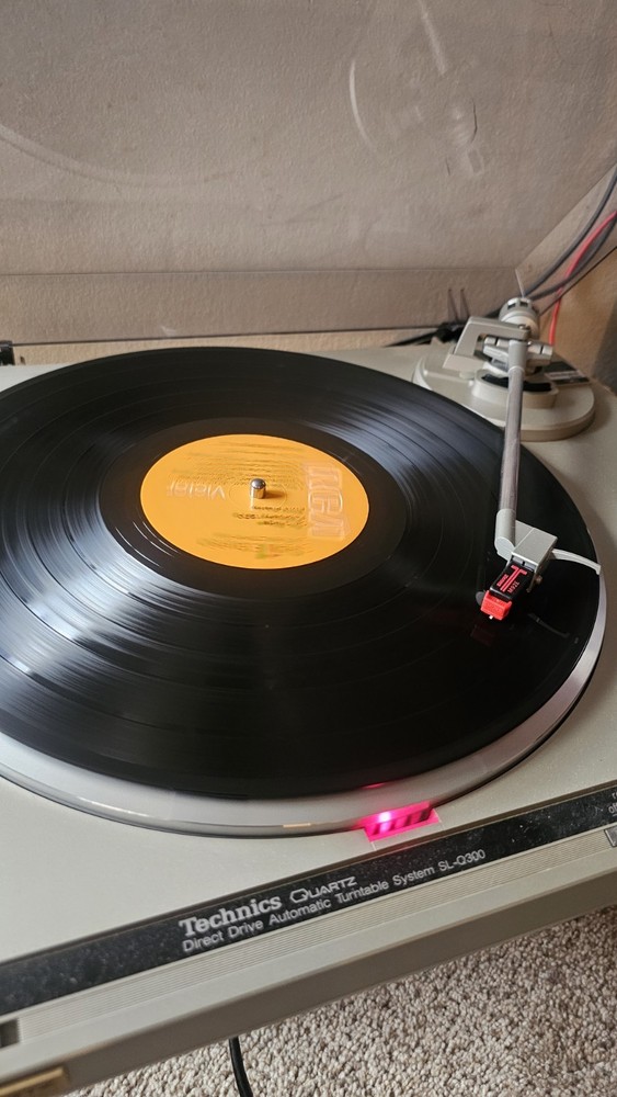 Technics Quartz SL-Q300 Direct Drive Turntable TESTED