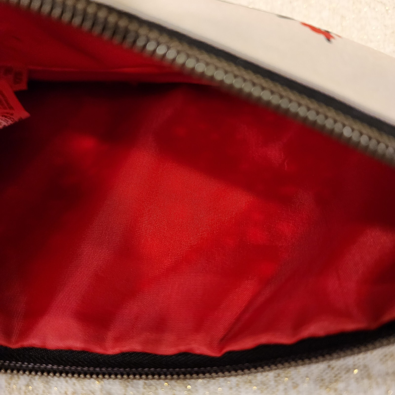 Loungefly Disney Villains Poison Apple Snow White Floral Cosmetic Makeup Bag NEW