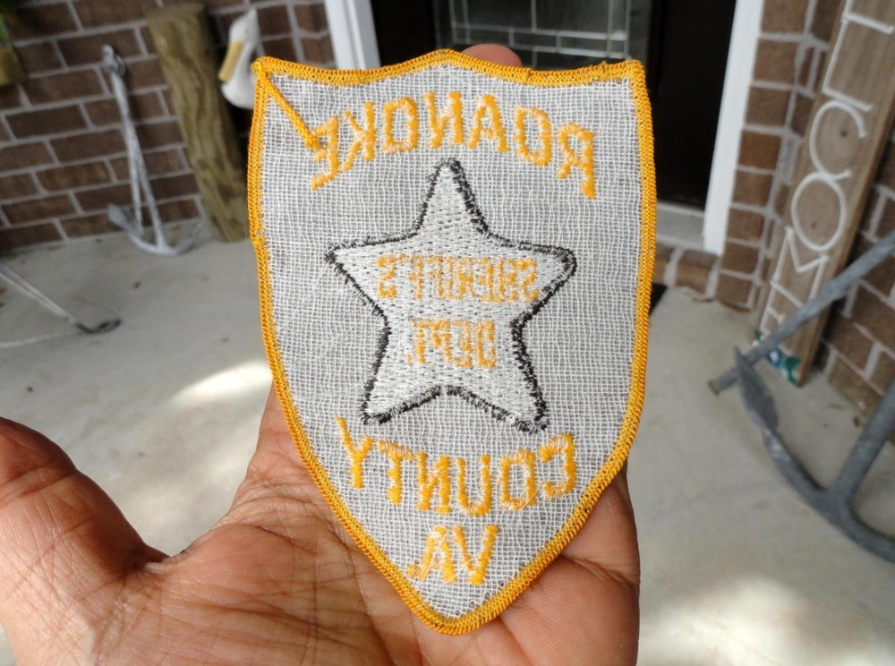 ROANOKE SHERIFF’S DEPT. Cloth Uniform Patch COUNTY VA (Virginia)