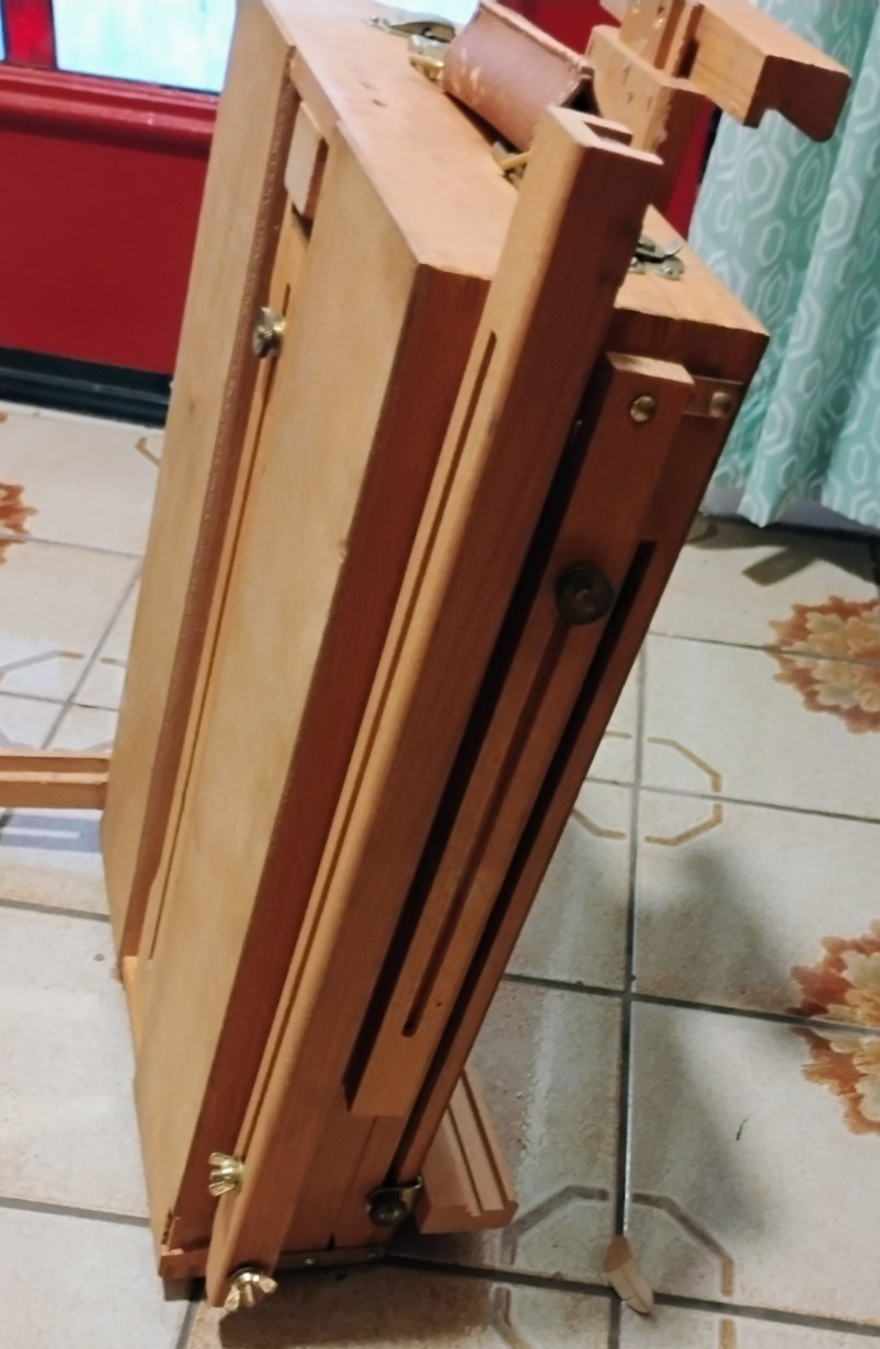 Folding vintage easel Wood dove tails WELL MADE FULL SIZE portable