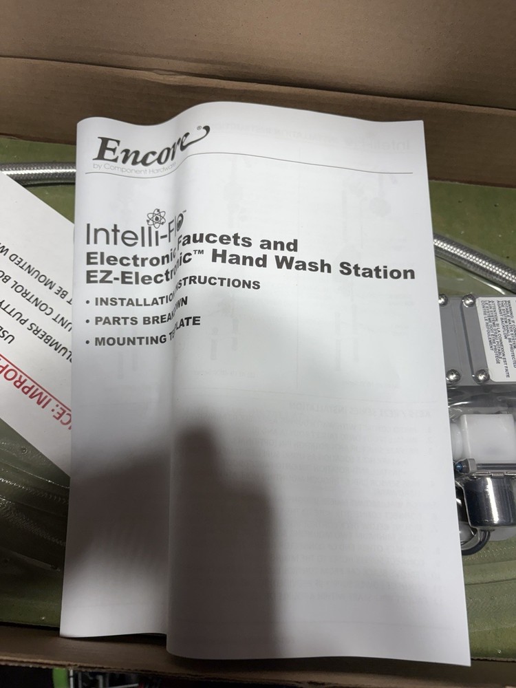 Automatic commercial sink faucet