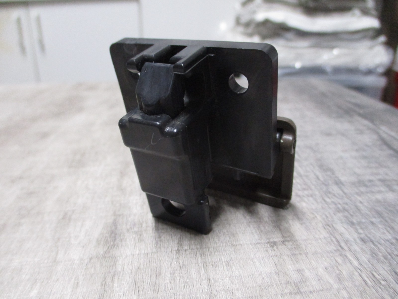 1994-1997 Nissan Hardbody Pickup Pathfinder Altima Glove Box Latch Brown OEM