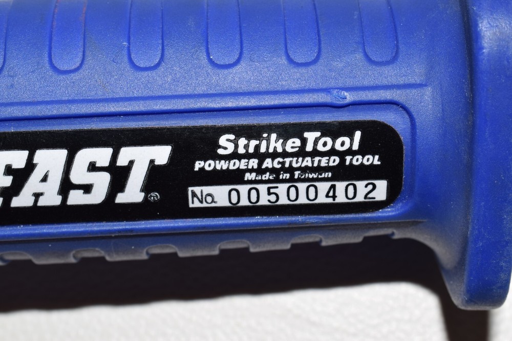 DUO-FAST STRIKE POWER ACTUATED TOOL - USED