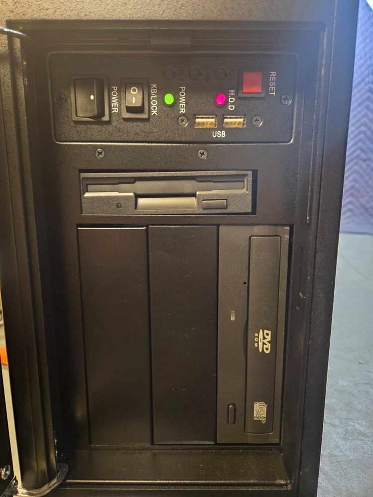 RPC-500N-00-00/B Industrial Rackmount Computer Chassis