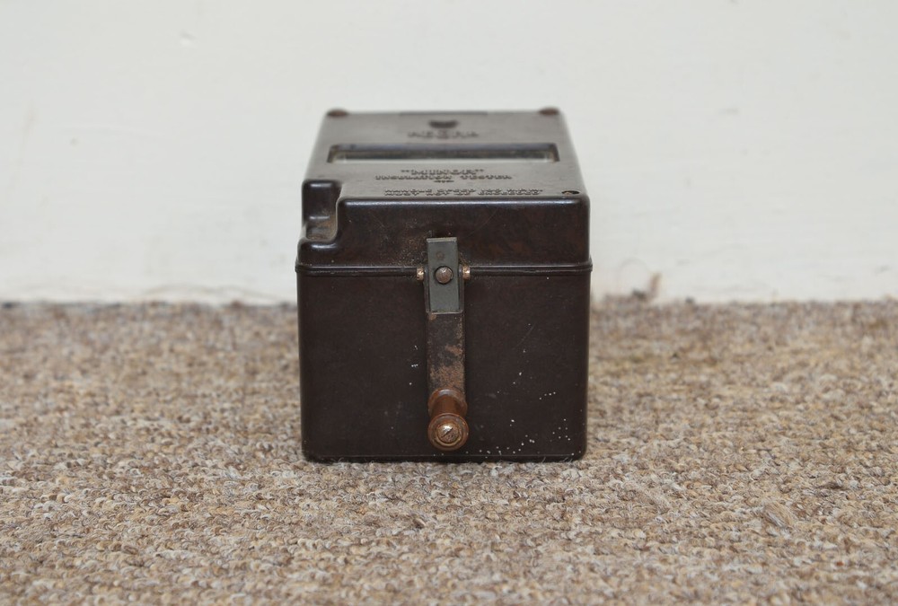 Vintage Bakelite Hand Cranked Record 'Minor' Insulation Tester