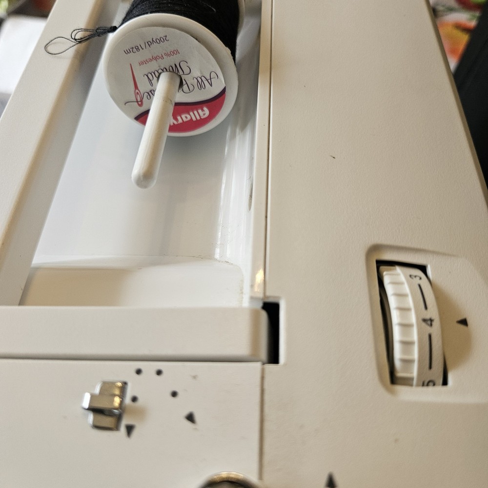 Pfaff Passport 2.0 Sewing Machine