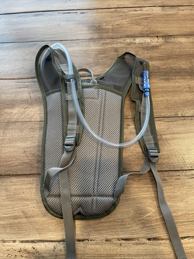 Bass Pro Shops Eclipse Hydration Pack & Bladder Green Hiking Camping