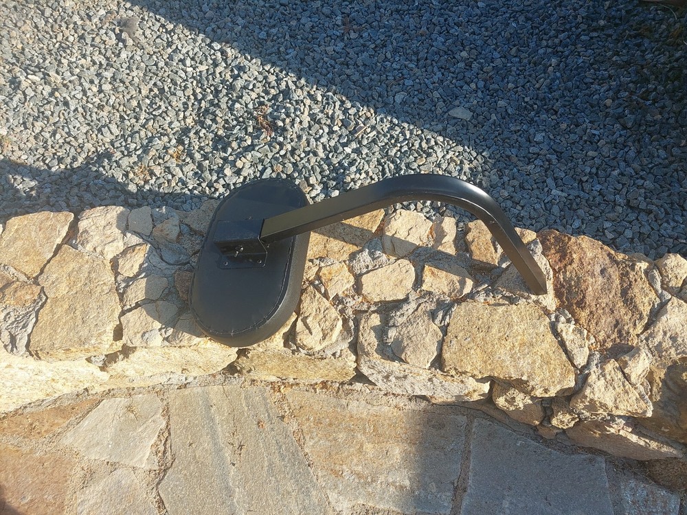 Gator throne seat back