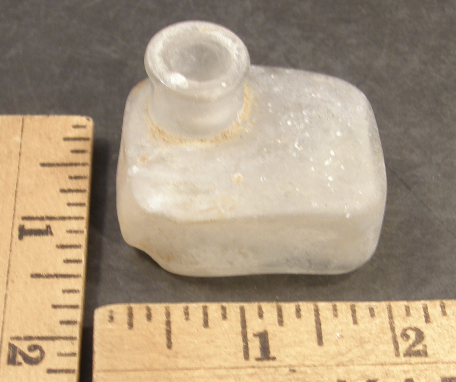 ANTIQUE GLASS TUGBOAT TUG BOAT INK BOTTLE