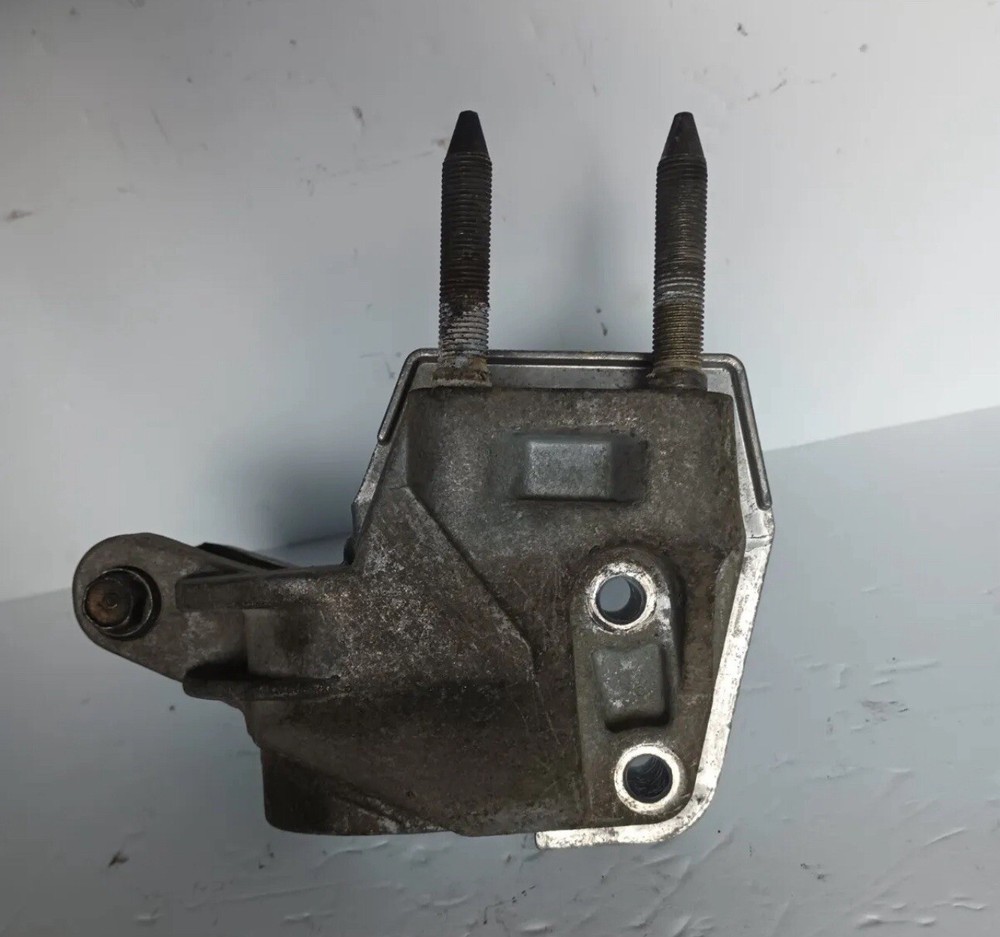 01-05 Honda Civic Engine Motor post Mount Bracket Timing Side Alternator