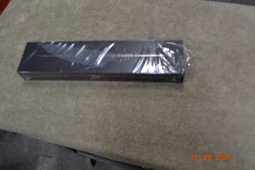 NEW Zelite Infinity Damascus Chef Knife 8 Inch