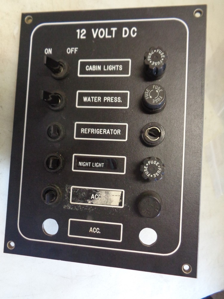 12V DC ELECTRICAL PANEL 8"H X 6"H     6 SWITCH