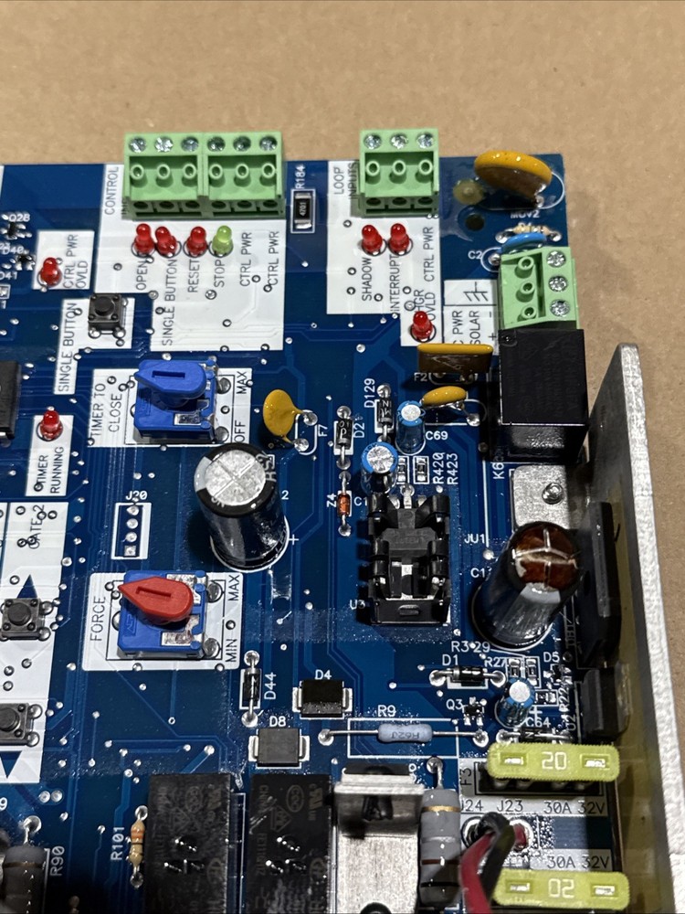 Chamberlain LiftMaster 127A0169E E214229 Control Board New Open Box