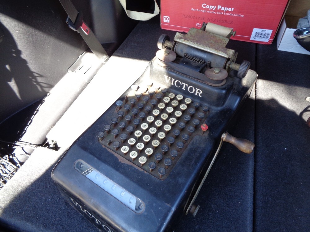 Antique Vintage Victor Hand Crank Adding Machine 1920’s 1930’s functional