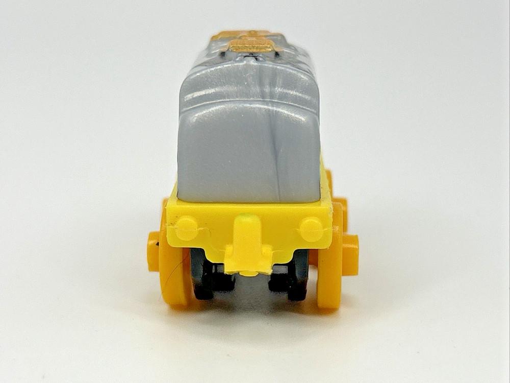 THOMAS & FRIENDS Minis Train Engine Diesel 10 Construction Engine Nuts Bolts