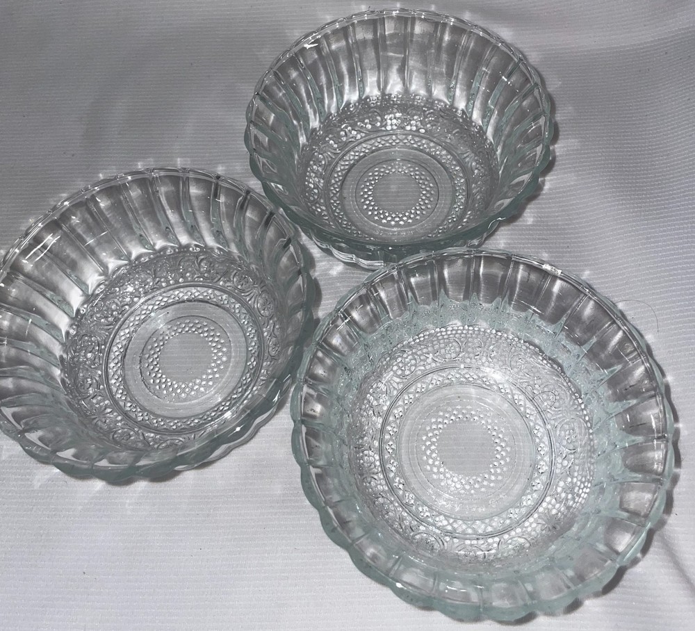 Sheffield England Silver Plate Handled 3 Bowl W/Lids & Spoons Condiment Set