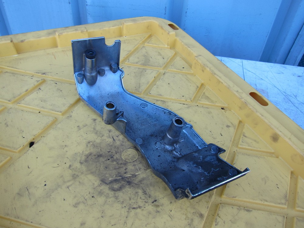 2005 Suzuki Boulevard C50 OEM ENGINE SPROCKET COVER