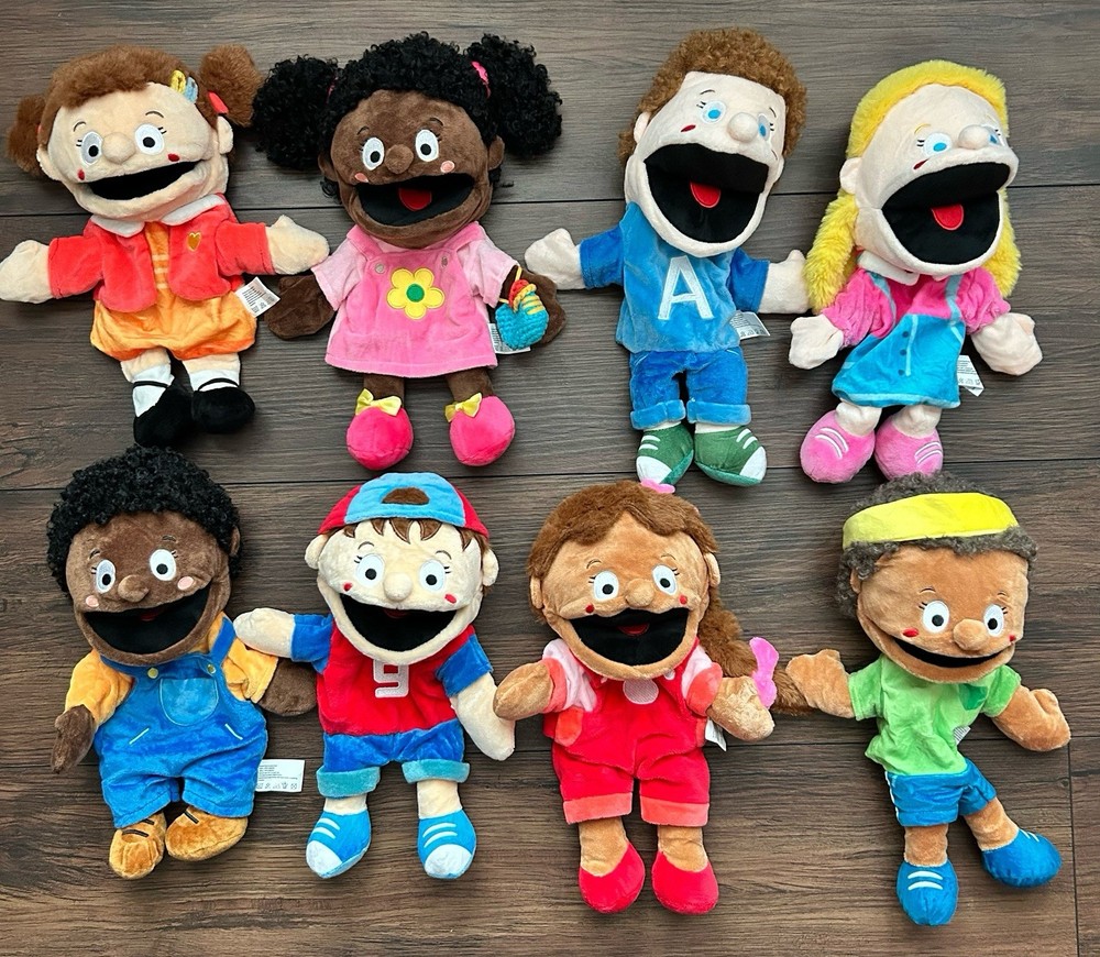 Lenwen 8 Pcs Multicultural Hand Puppets for Storytelling & Play - 13" Soft EUC