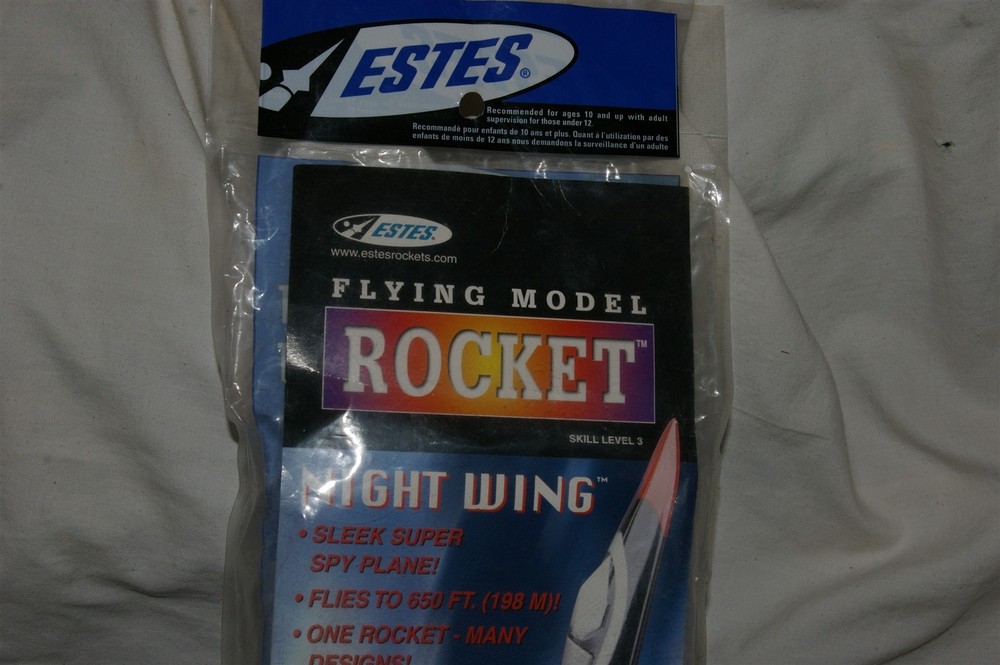 Estes Night Wing Flying Model Rocket Kit 2177 NEW