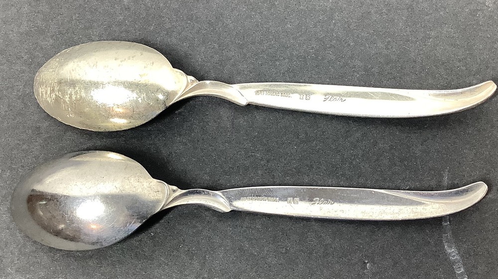8 Teaspoons 1847 Rogers Bros Flair Silverplate Flatware Silverware