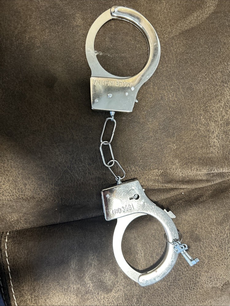 FAKE HANCUFFS with Key