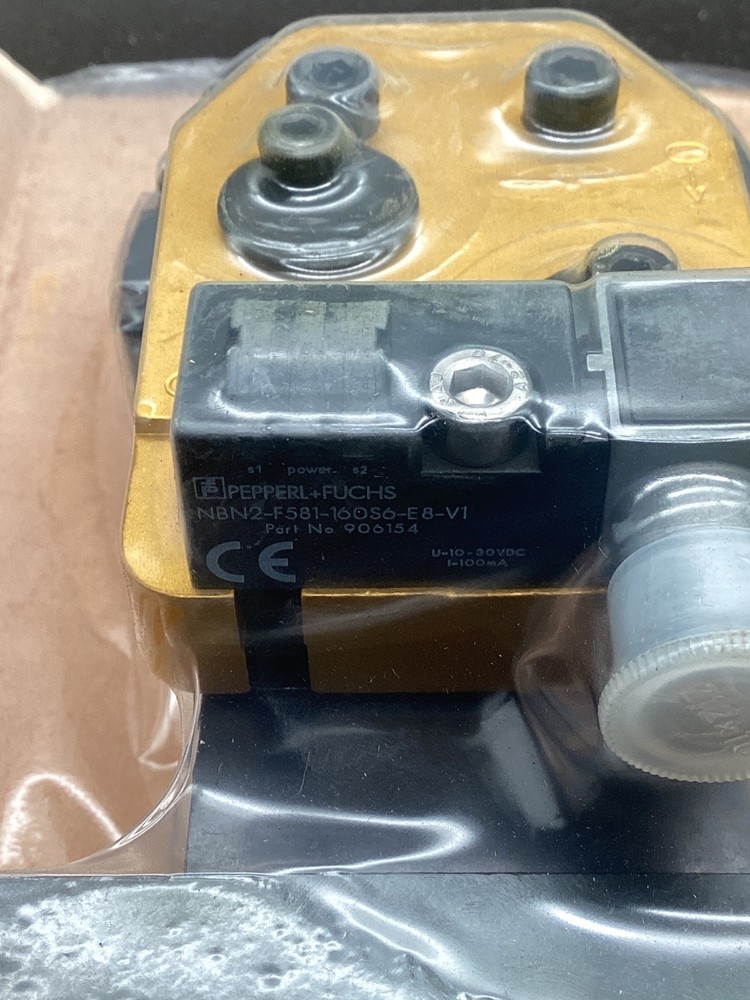 PHD ML314027 Pneumatic Gripper NEW