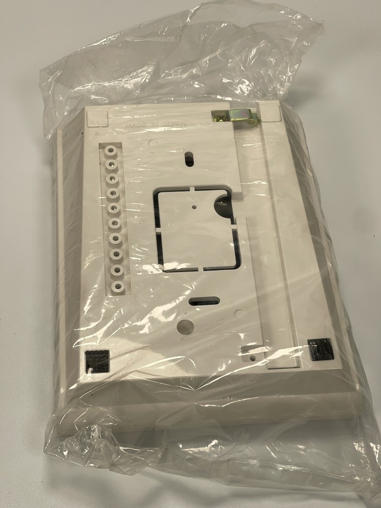 AIPHONE LE-A3 INTERCOM AUDIO 3-CALL SUB-STATION - NEW IN BOX
