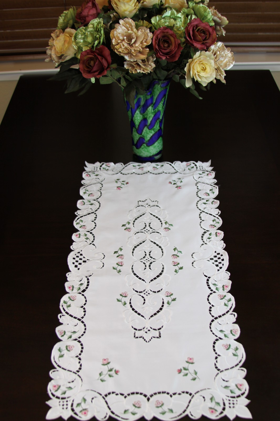 Embroidered Lace Cutwork Placemat Runner Scarf Wedding Party Banquet Event Decor