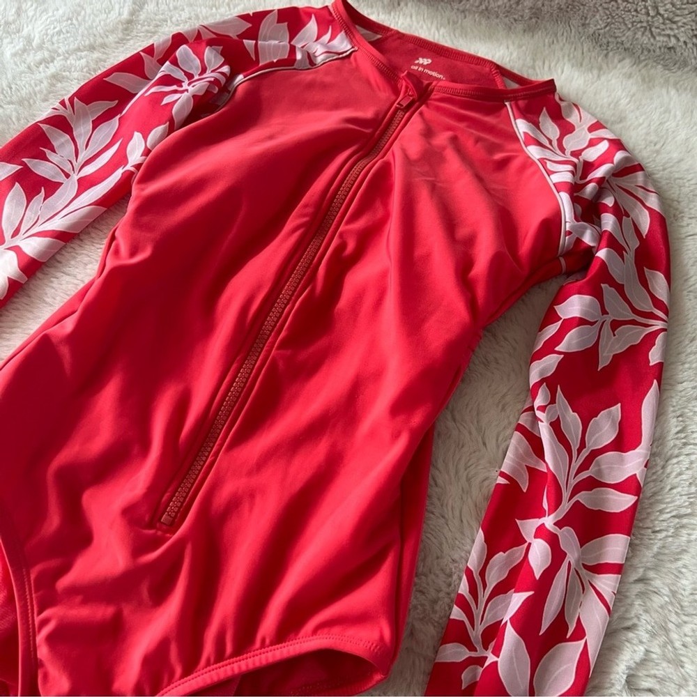 Long sleeve zip front one piece bathing suit Size S