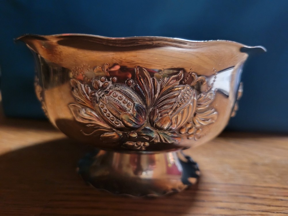 VTG Silver Plated Prima NS NilsJohan Sweden Footed Pedestal Repoussé Fruit Bowl