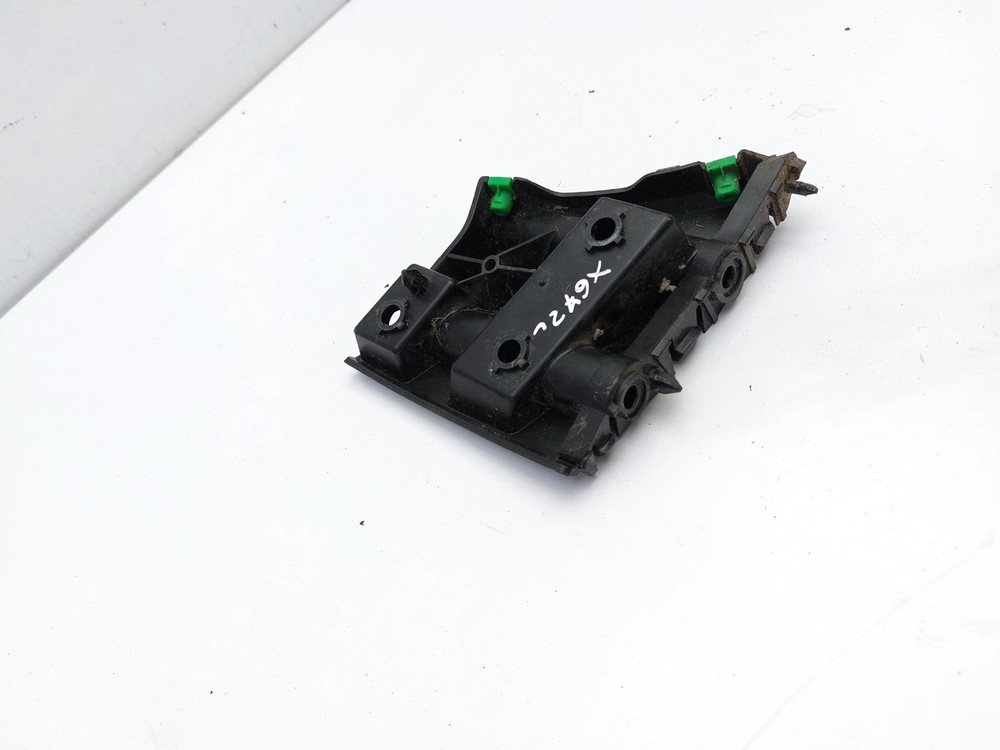 FRONT LEFT BUMPER BRACKET MOUNT SUPPORT 31425110 VOLVO V40 2016